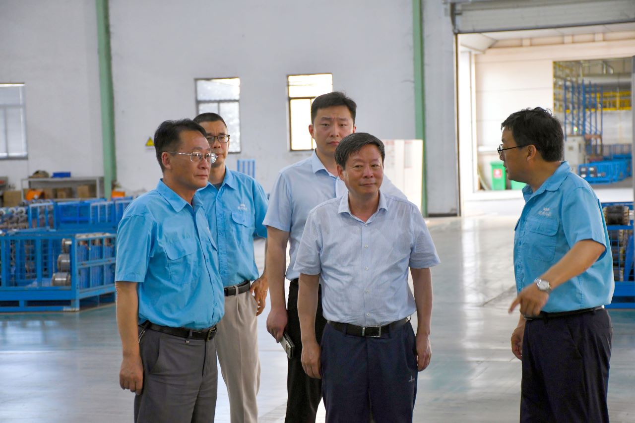 中機(jī)企協(xié)常務(wù)副會(huì)長(zhǎng)楊一平來(lái)皖南電機(jī)調(diào)研指導(dǎo)